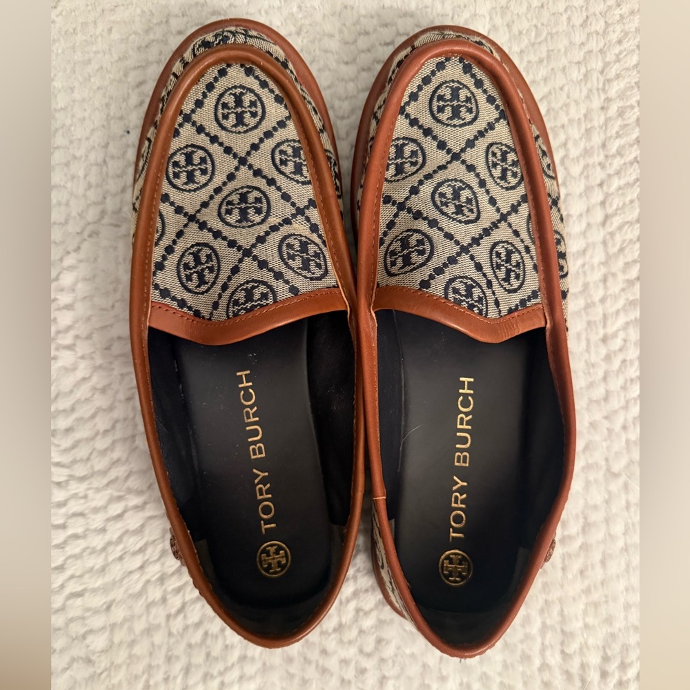 Tory Burch T Monogram Loafers. Size 9.5